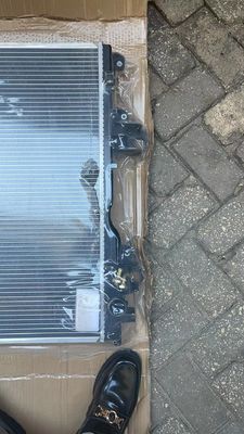 Land Cruiser 150 Automatic AT Cooling Radiator 16400-30300 For Toyota Prado 3.0 TDI