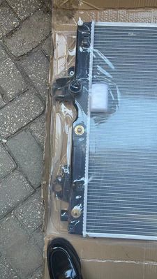 Land Cruiser 150 Automatic AT Cooling Radiator 16400-30300 For Toyota Prado 3.0 TDI