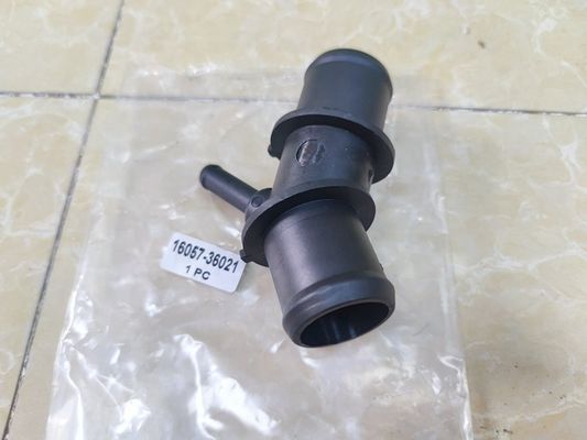 Engine Pipe Radiator Coolant Hose for Toyota RAV4 2009-2012 16057-36011 16057-36021