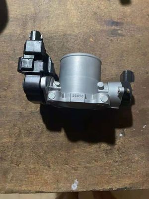 Toyota Hilux KUN25 KUN26 2KD 26100-0L010 26100-30070 Throttle Body Assy Year 1986-1991