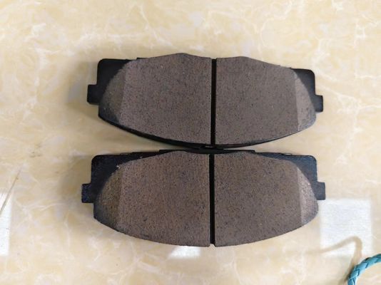 04465-YZZE9 Brake Pads Kit  For Toyota Hiace LH50 LH60 YH50 YH60 LH55 LH56