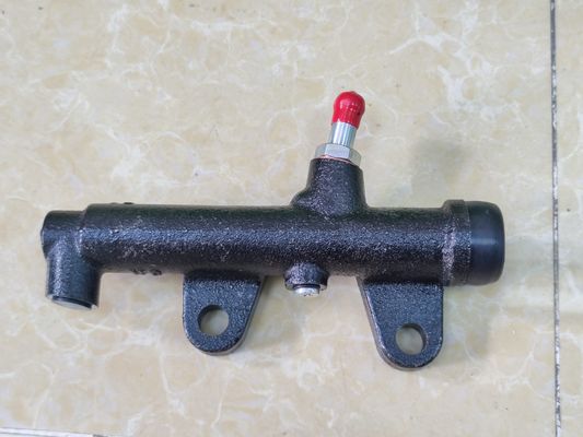 46801-00Z05 Clutch Master Cylinder For NISSAN UD Truck